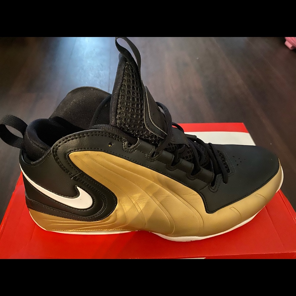 Nike air max wavy. Size 14